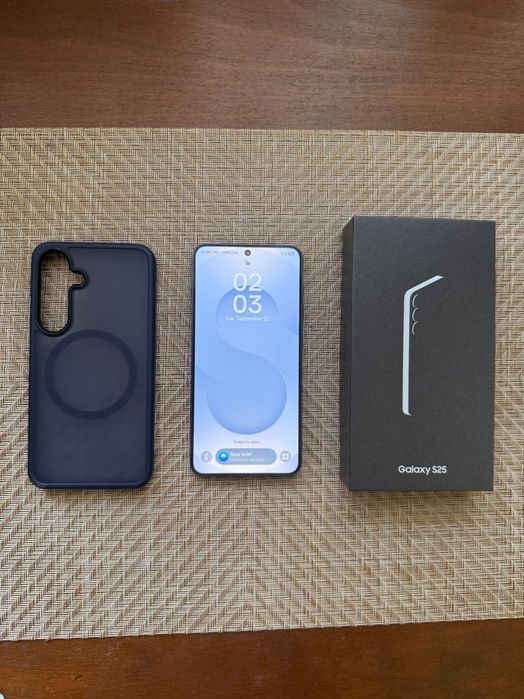 Продавам Samsung Galaxy S25 128GB – КАТО НОВ