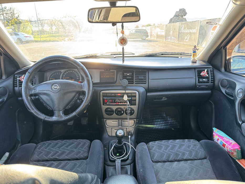 Opel Vectra B 1.6