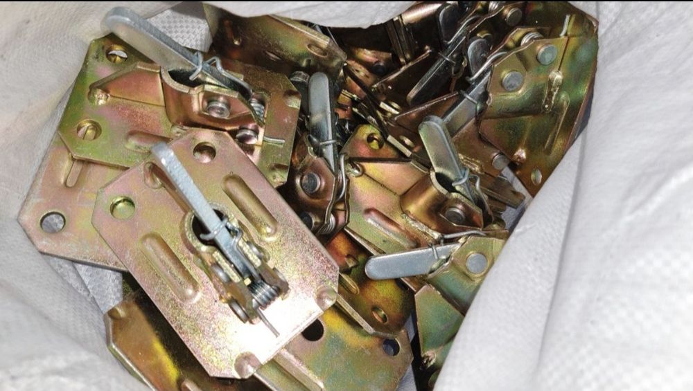 Чироз зажим пружинный