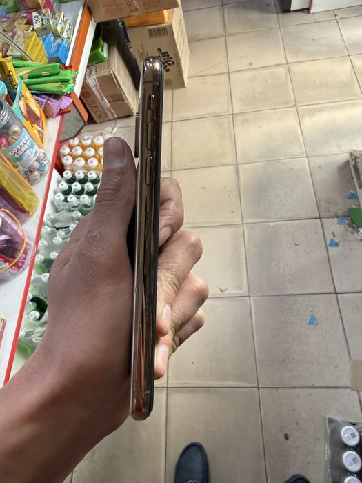 Iphone xs gold 64 gb