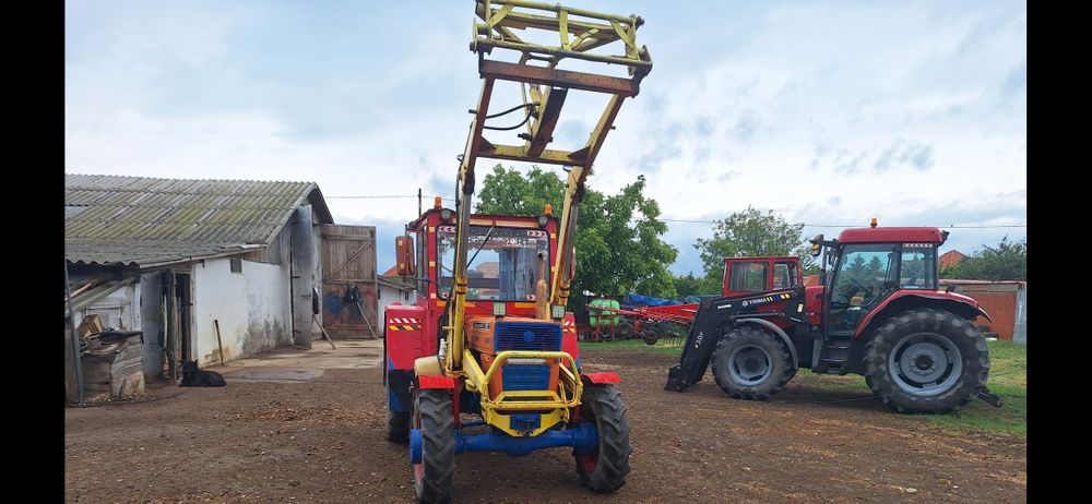 Vând tractor universal 643 DTC cu incarcator frontal