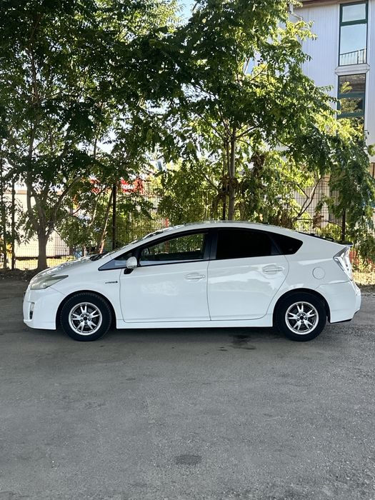 Vand Toyota Prius Hybrid 2012 Facelift
