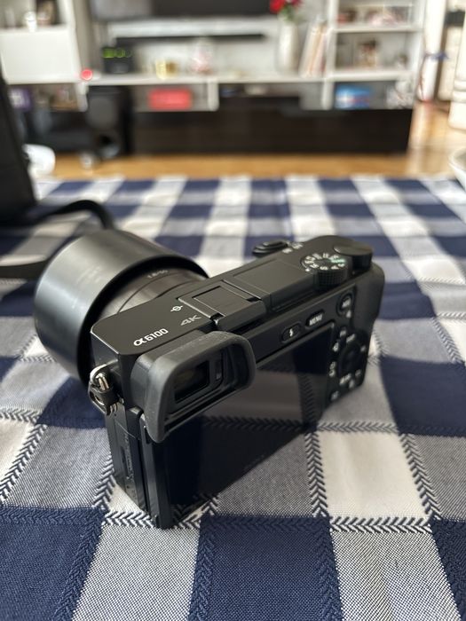 Sony a6100 + 50mm 1.8f sony обектив