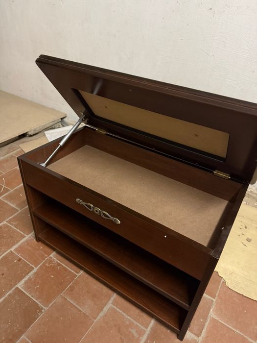 Обувница из дерева