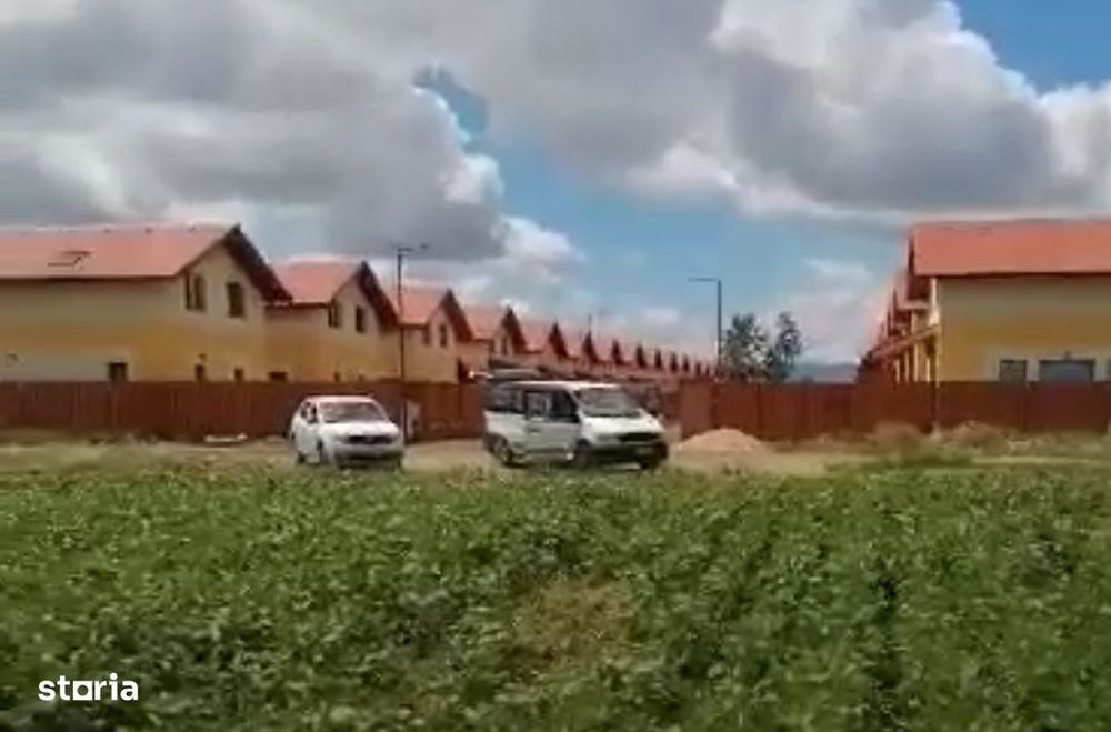 Teren cu utilitati in capatul strazii Bucegi
