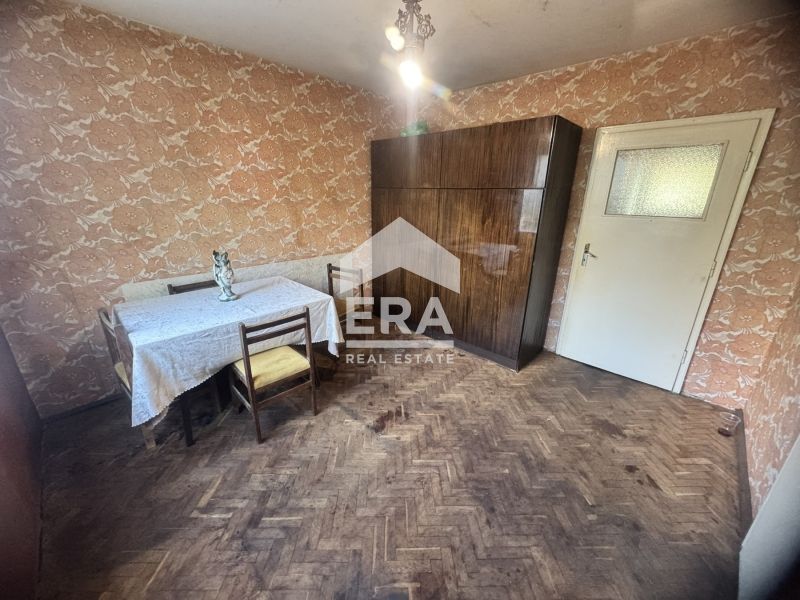 Продава се Тристаен апартамент в Варна, Окръжна болница - 73 кв.м за 2055 €/кв.м - Снимка #4