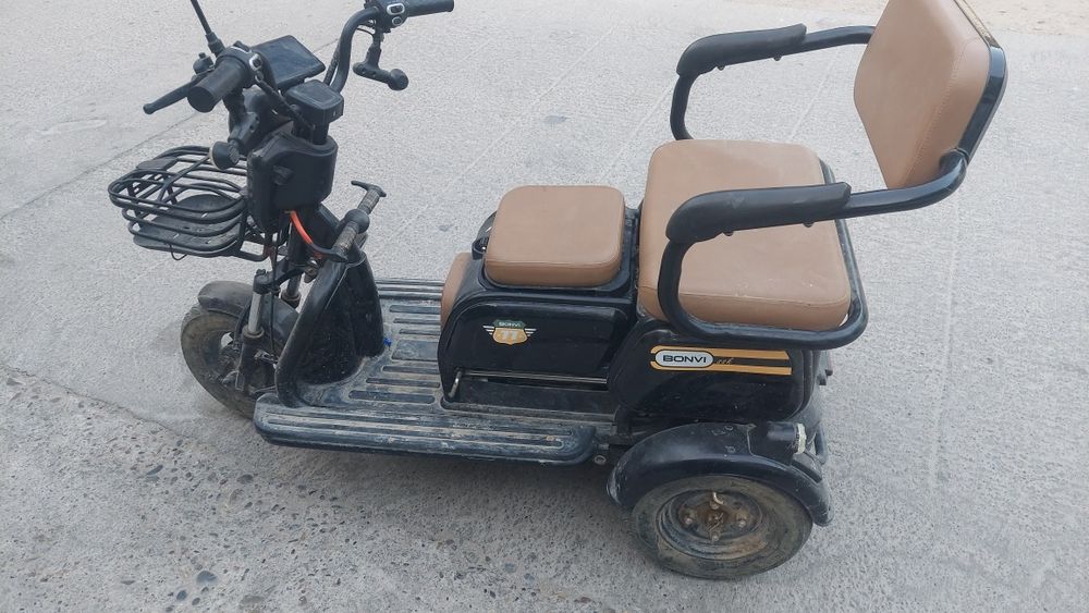 Sikuter sotiladi sjcjxkd