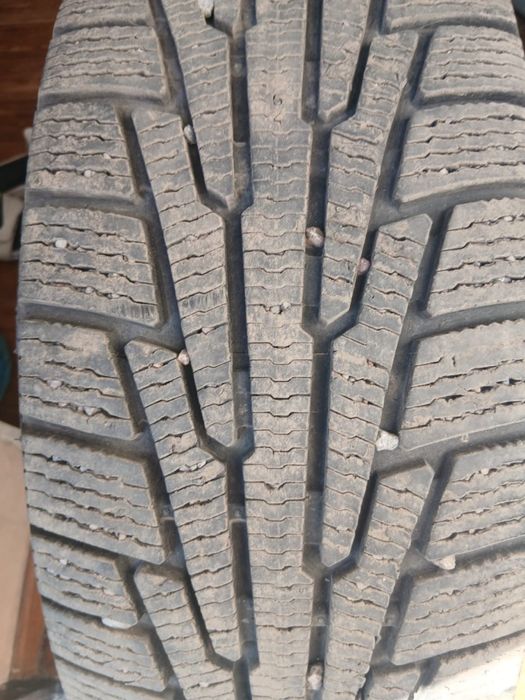 Зимняя резина 235/65R17