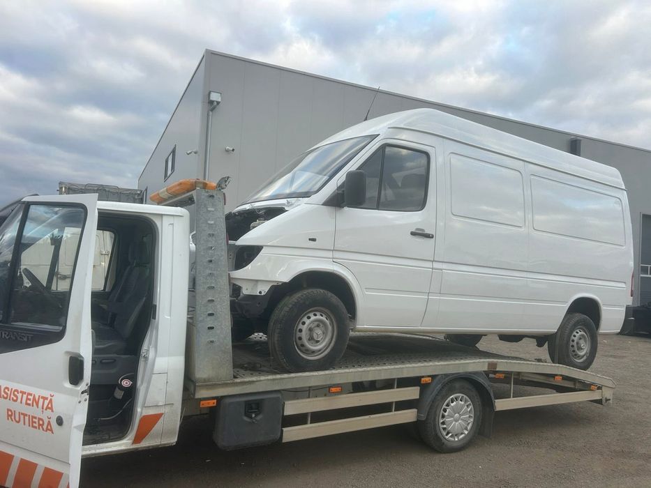 platformă auto de vânzare