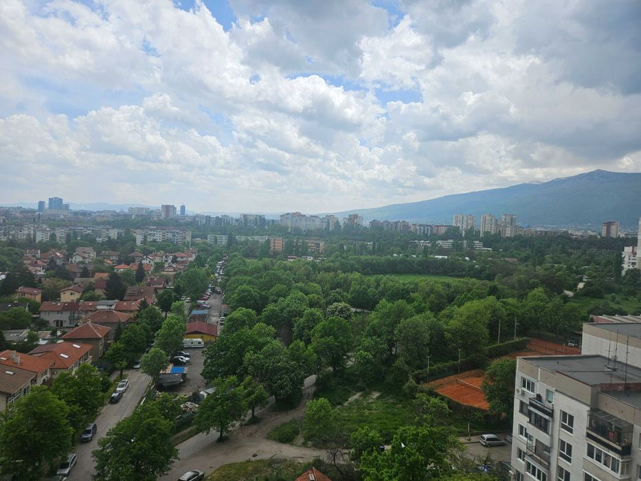 Просторен, довършен апартамент в кооперация ЕПК, Красна поляна 3
