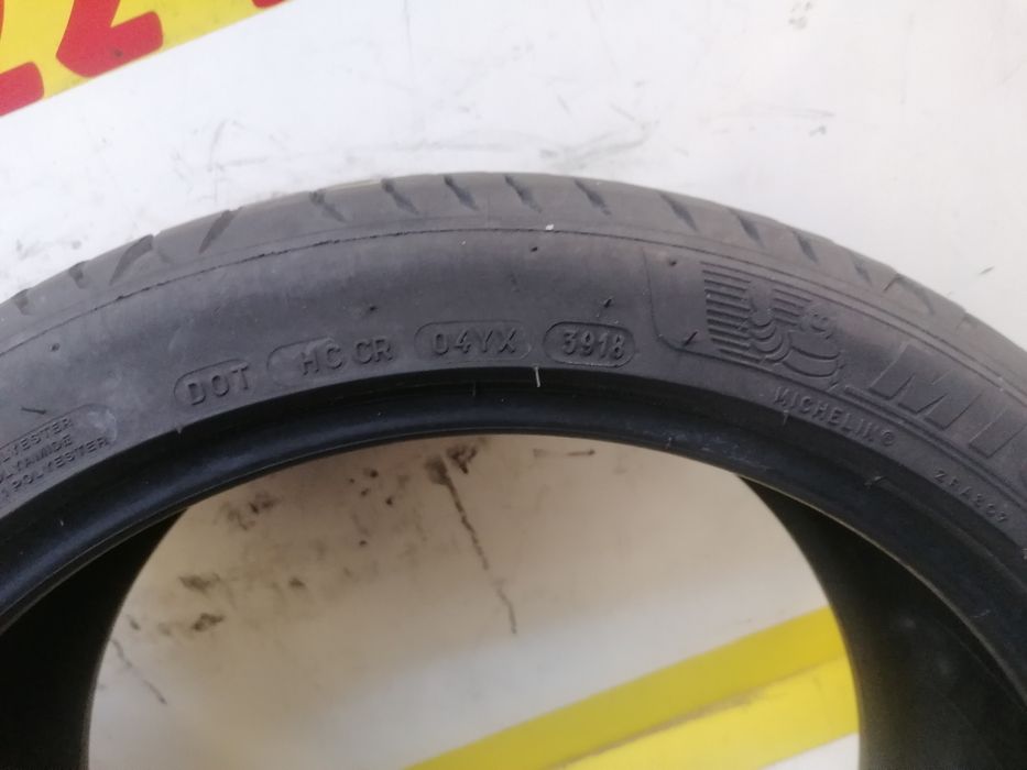 225/40/18 2 *Michelin vara 92y dot 3918. 5,20mm