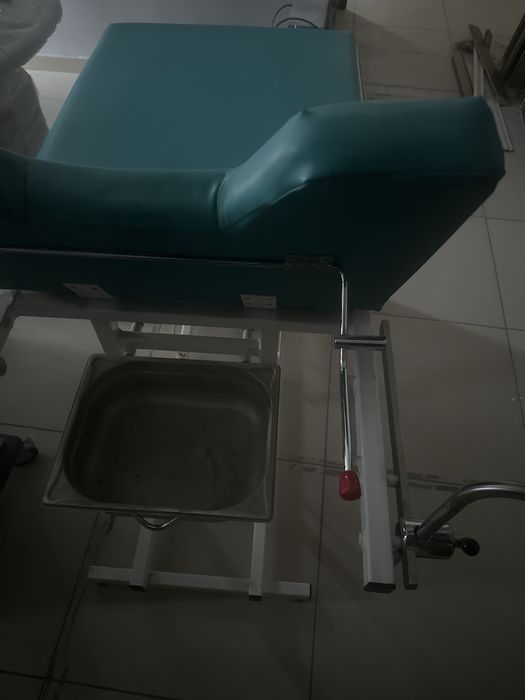 Гинекологическая кушетка/кресло