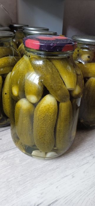 Огурцы консервированные
