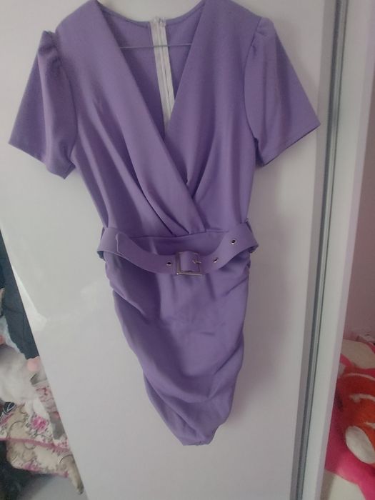 Vând rochii de ocazie