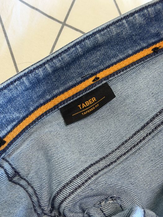 Hugo Boss Taber Tapered Fit дънки — размер 33/34