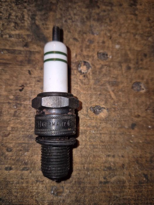 Свещи bosch Germany.