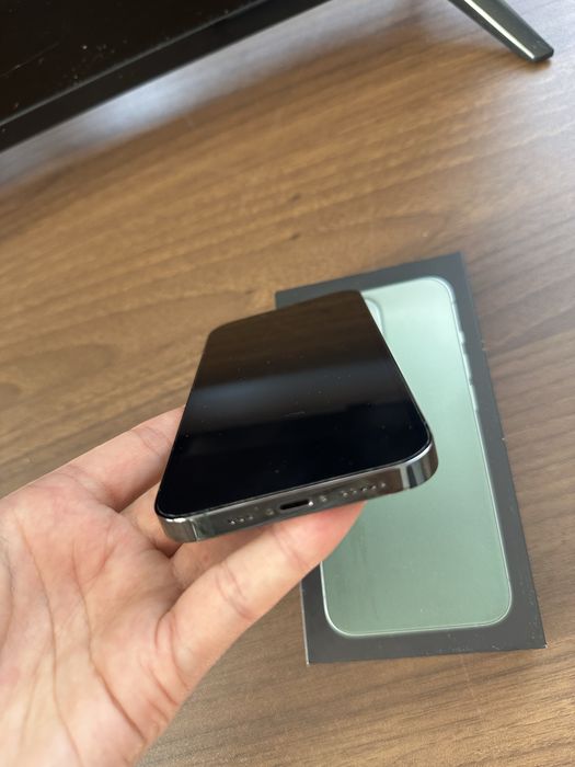 Продам Айфон 13 про 256гб