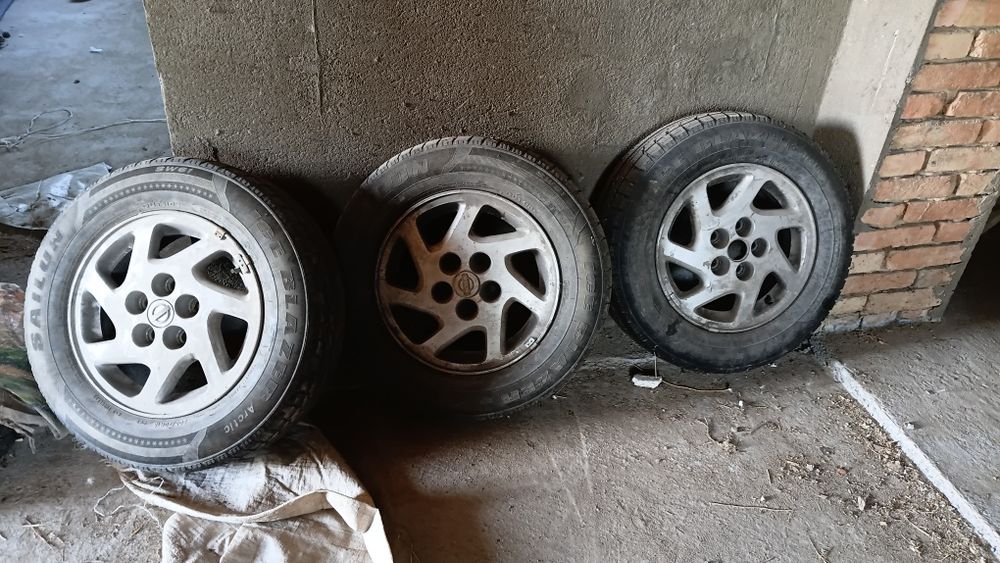 Продам диск 15 размер покрышкасымен