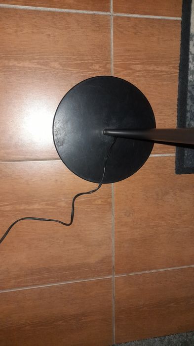 Veioza (lampa) de podea