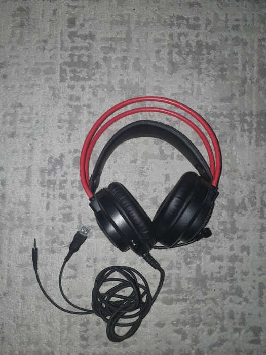 Продам наушники с микро