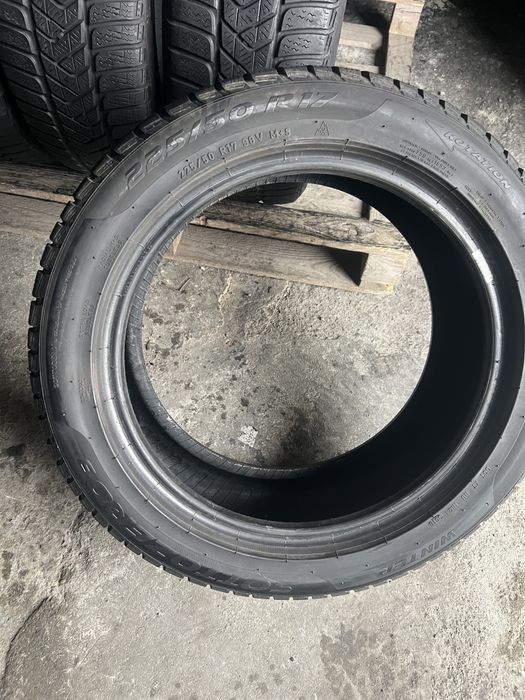 2 anvelope iarna 225/50/17 Pirelli Sottozero 3!