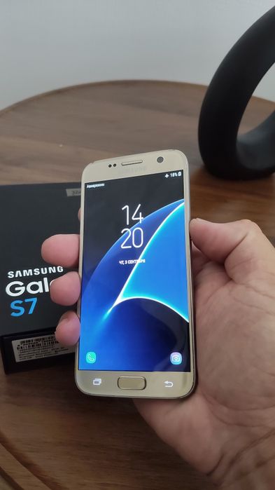 Продам Samsung S7