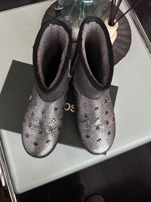 Ботуши 39 номер.