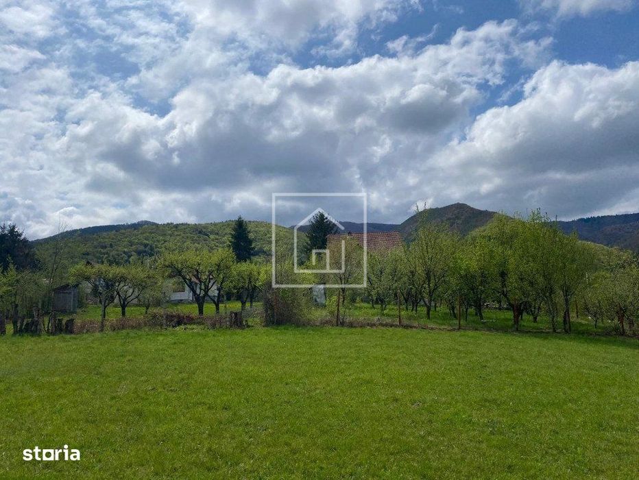 Teren 1200 mp intravilan, deschidere 35 m, utilitati si view munti