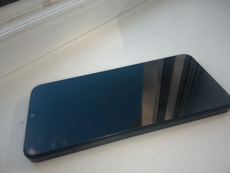 Продам телефон Xonor x6b 256
