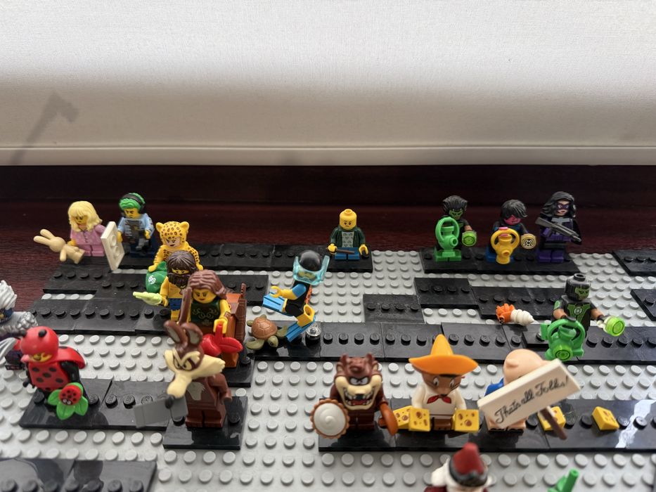 Lego мини-фигурки