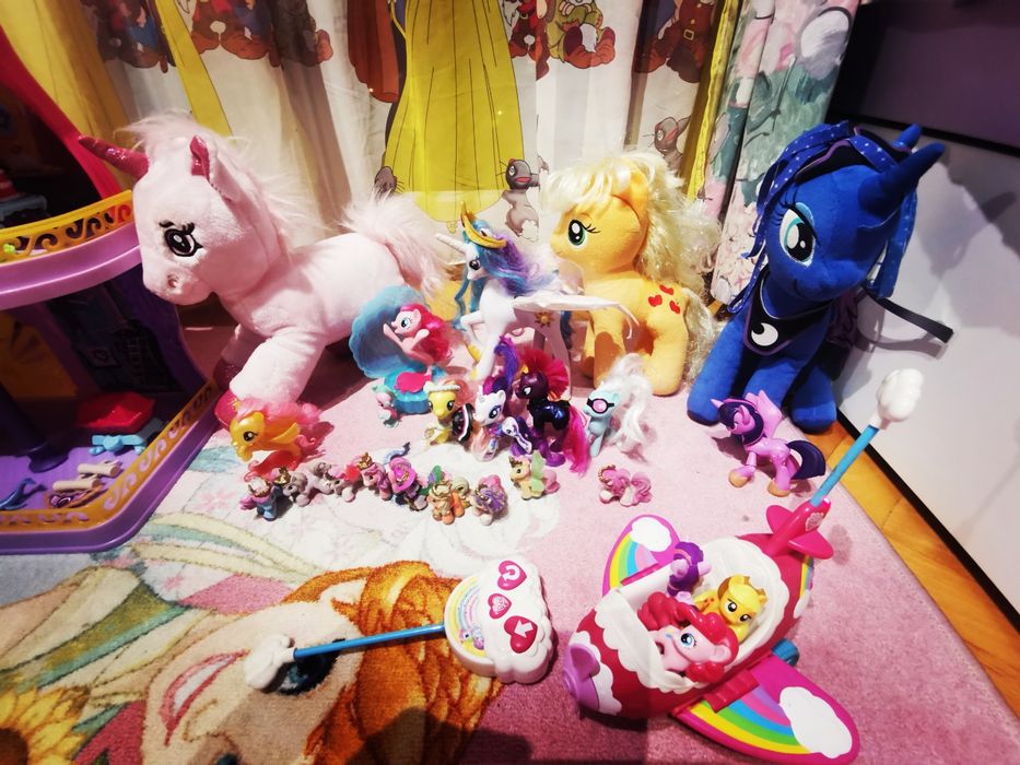 Mega Lot My Little pony - castelul Canterlot, ponei, păpuși, figurine,