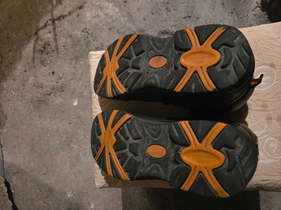 Зимни  обувки  и маратонки