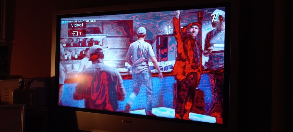 Продаю жк телевизор