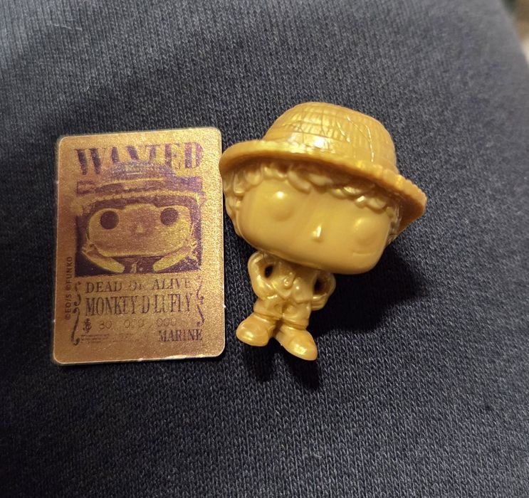 Figurina Luffy-Gold  Funko×Kinder×One Piece