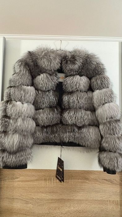 Vând / schimb haina de blana naturală - PolarFox