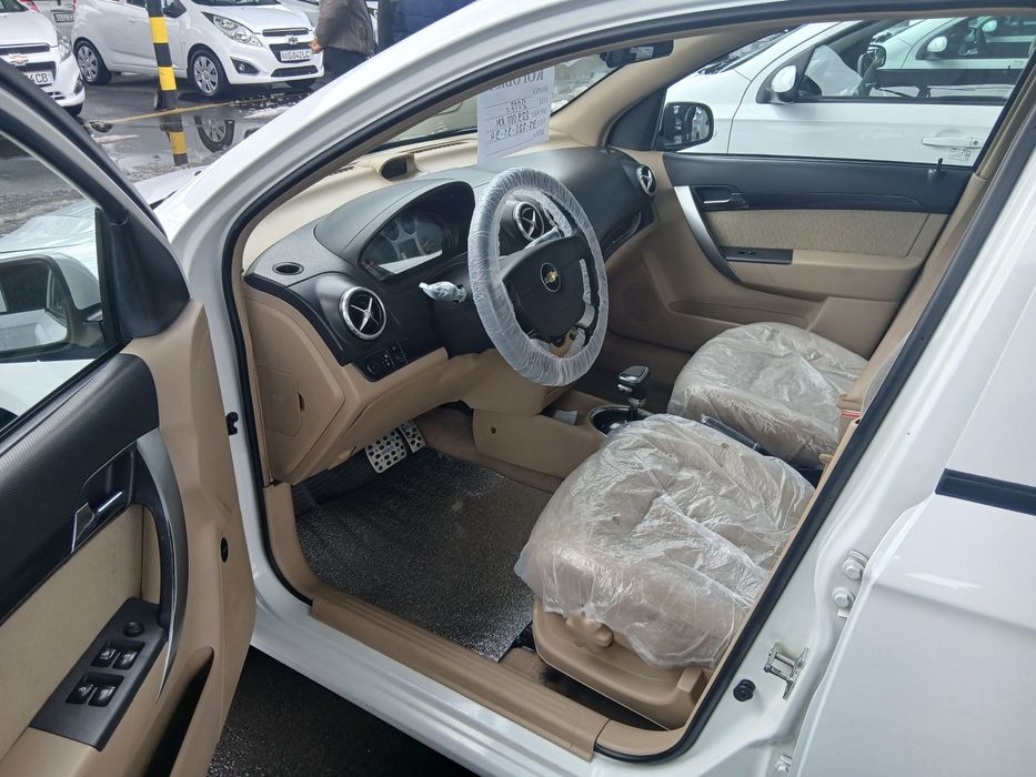 Продается автомобиль марки НЕКСИЯ-3. Автомат коробка. 2017г.в