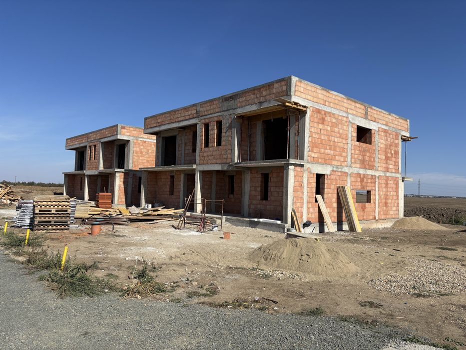 DUPLEX MODERN de vanzare-Covaci