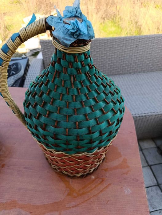 Vând bidon din sticlă pentru vin