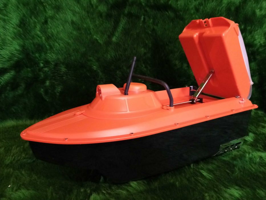 Лодка за захранка с GPS;сонар;автопилот;7,4V ; 16+1 поз.
