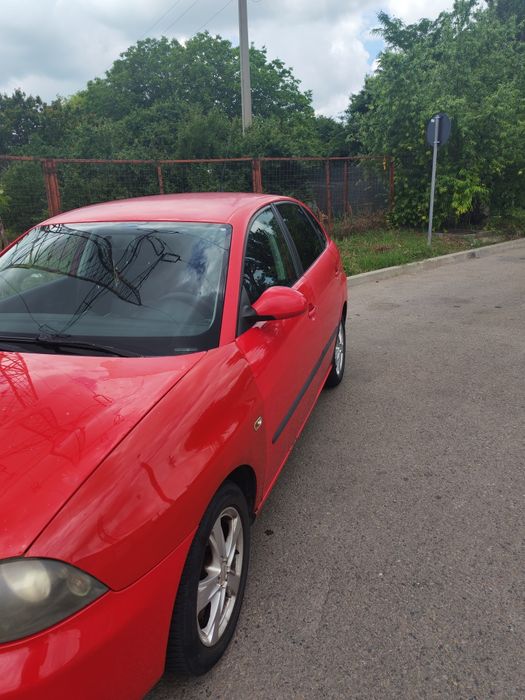 Seat Ibiza  an fabricație 2008 stare bună funcționare km  227.000