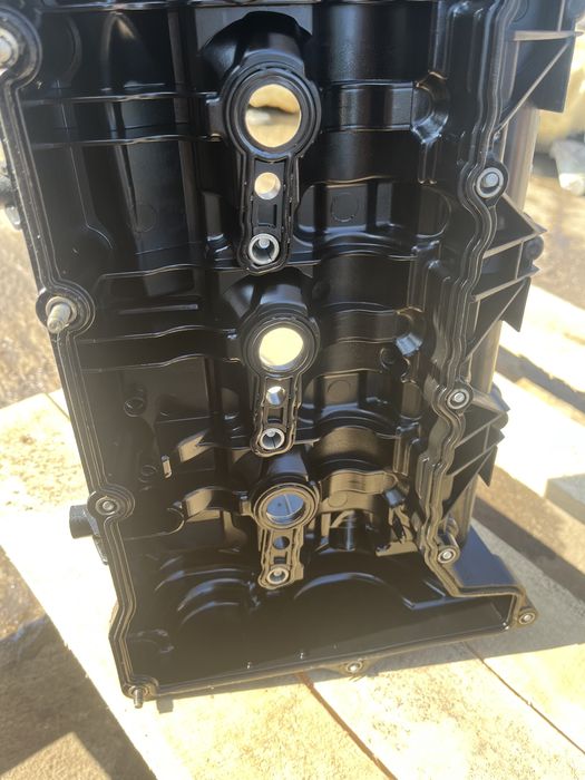 Капак клапани бмв/bmw f10 f11 f15 f16 f30 n57d30 бмв н57