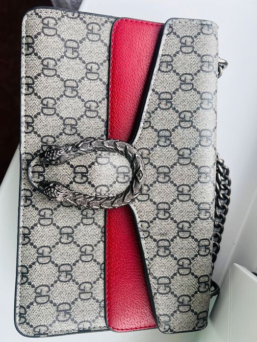 Продам женскую сумку