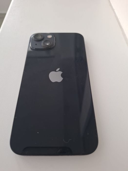 Vand iPhone 13.