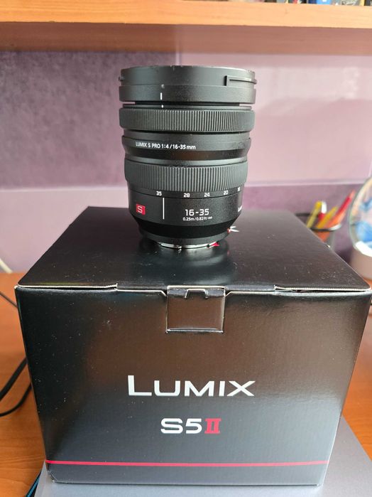 Panasonic 16-35mm