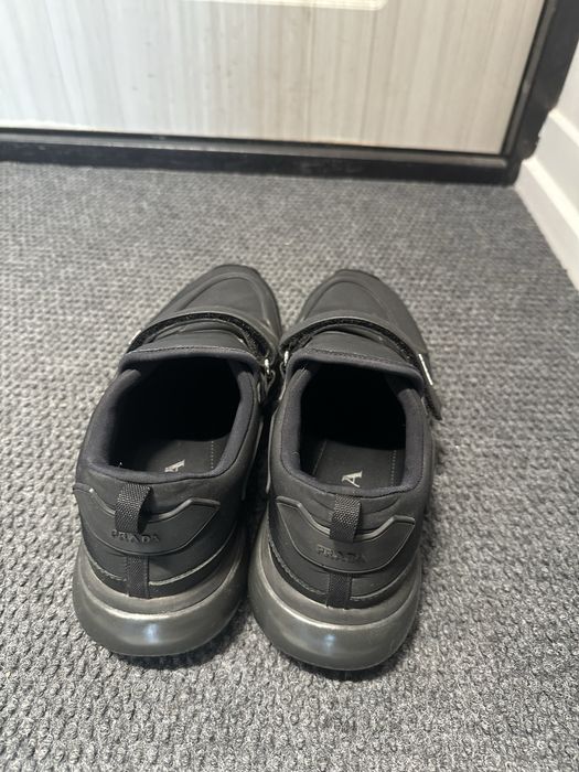 продам обувь PRADA Black Gabardine Cloudbust