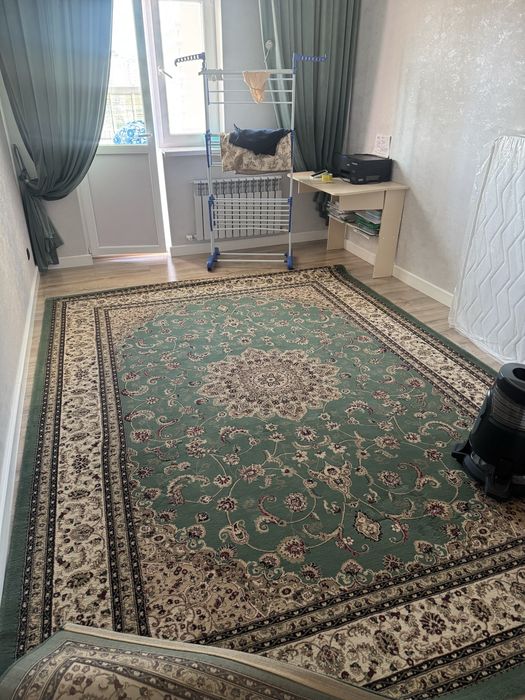 Ковер новый чистый