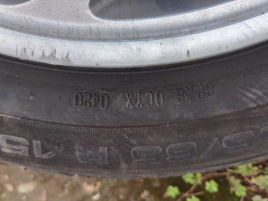 195/65/15 Гуми за дъжд  унироял ,хубав грайфер