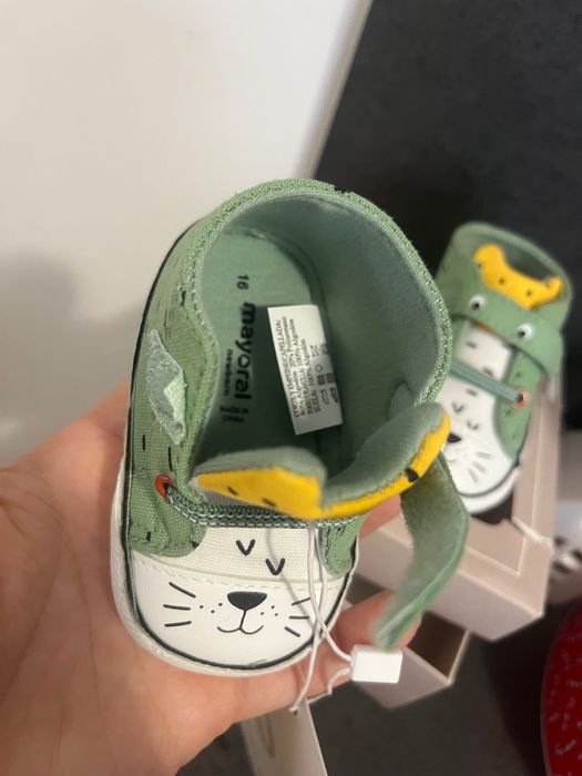 Бебешки обувки, номер 16, 2-5 месеца