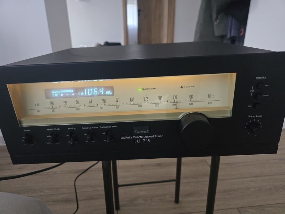Sansui TU 719 Tuner