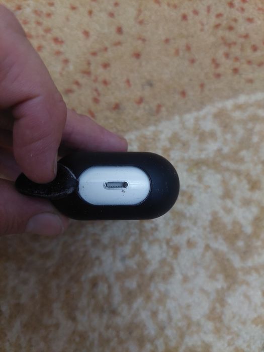 Продам кейс с чехлом от Айфона